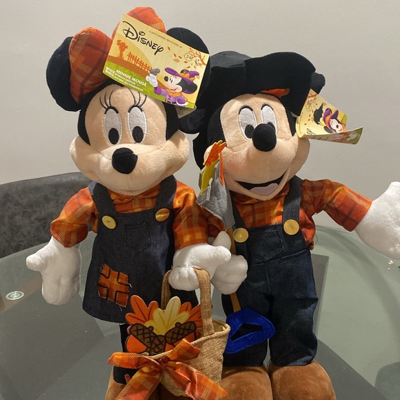 Disney Harvest Minnie Plush with Orange and Black Outfit - Picture 2 of 3